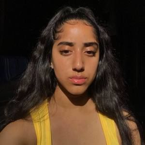 Meet your Posher, Kamalpreet